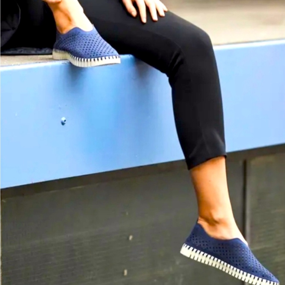Ilse Jacobsen- Tulip lightweight sneaker- Navy Size 9